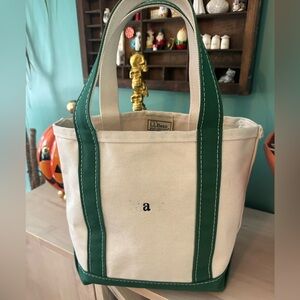 L.L. Bean White Boat and Tote Bag. Small size. Dark green trim. See notes.